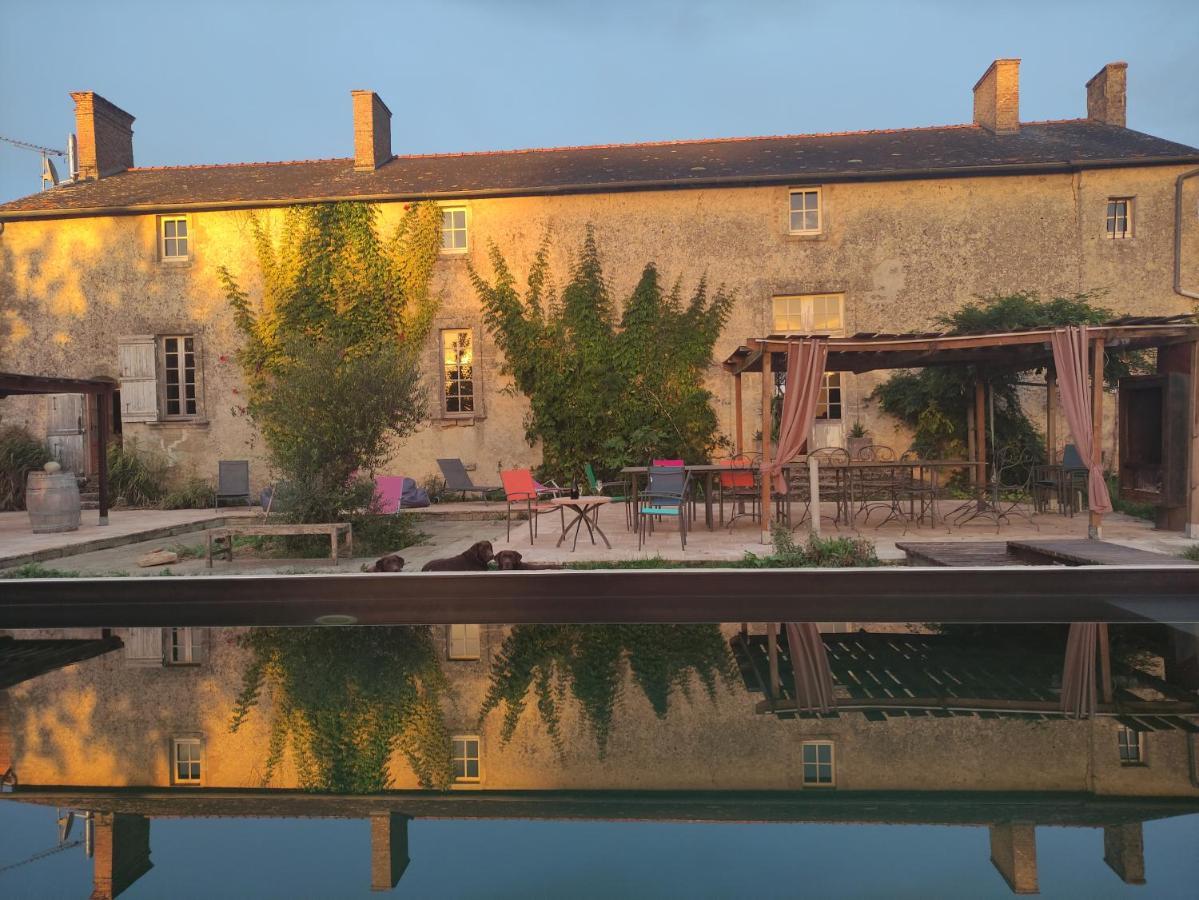 Le Manoir De Gatines Panzió Tigné Kültér fotó